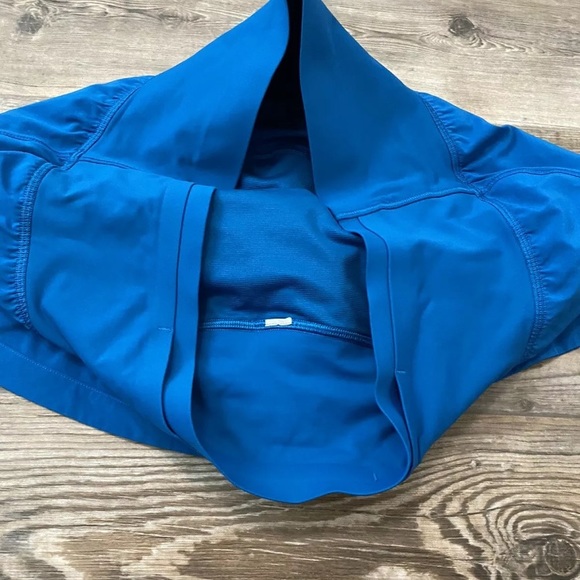 Lululemon Pace Perfect Short Size 8 - Picture 5 of 5